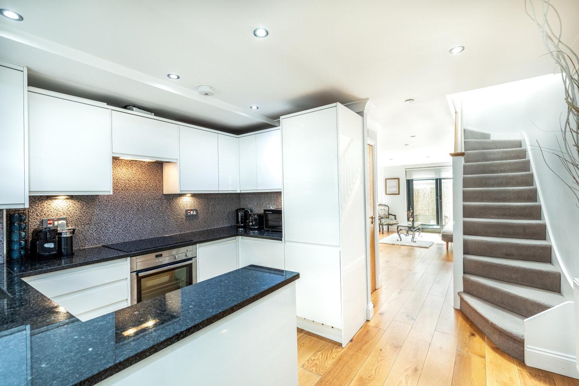 Exceptional 2 Bed Boutique Home In มิลล์ฮิลล์ ภายนอก รูปภาพ