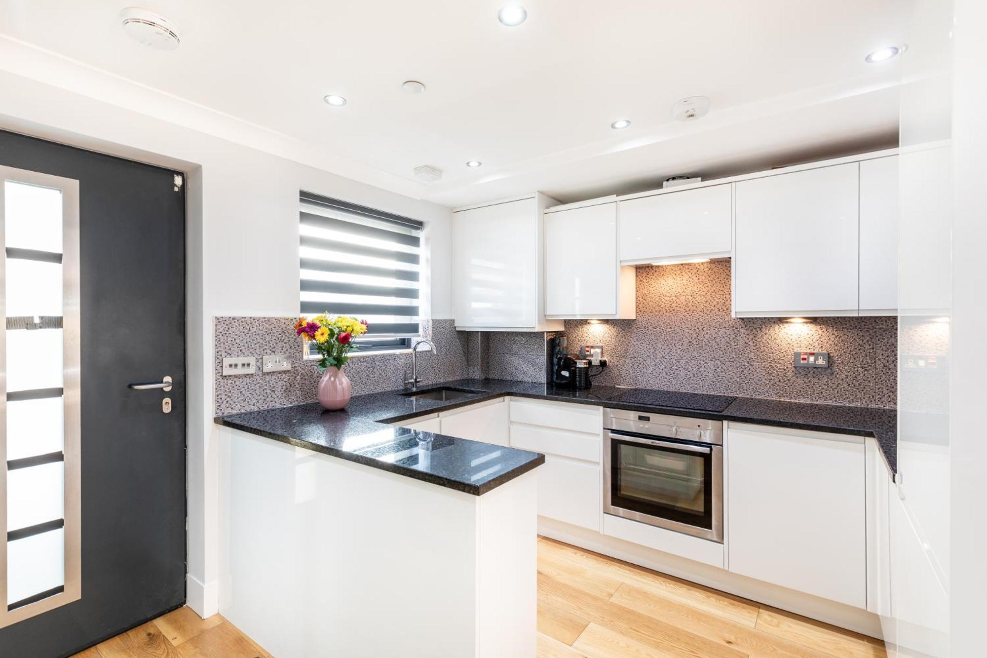 Exceptional 2 Bed Boutique Home In มิลล์ฮิลล์ ภายนอก รูปภาพ
